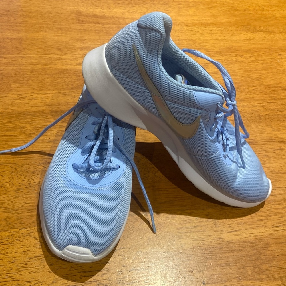 Nike size 10 women’s